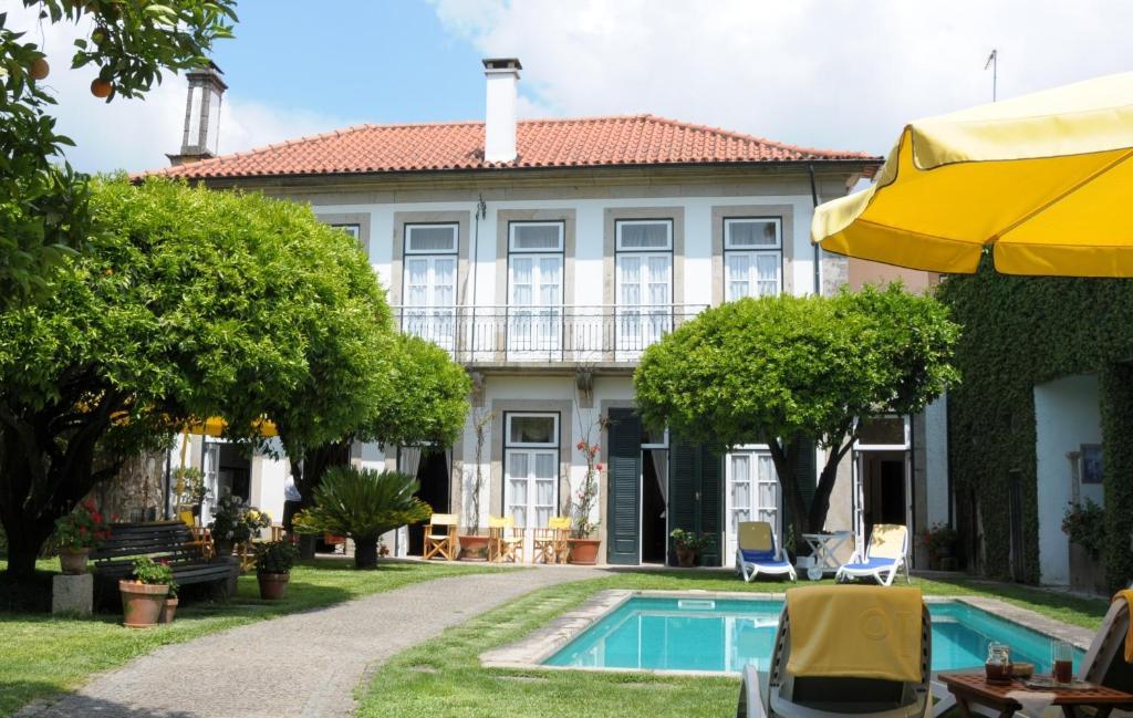 ホテルCasa Do Pinheiro - Turismo De Habitacao ポンテ・デ・リマ エクステリア 写真